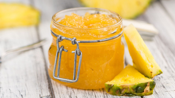 A geleia de abacaxi vai transformar os seus doces no feriado (Créditos: Shutterstock)