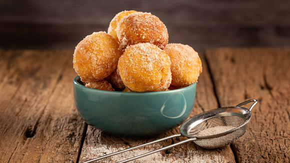 Esqueça a fritura: a receita de bolinho de chuva assado que fica sequinha e perfeita para acompanhar o café