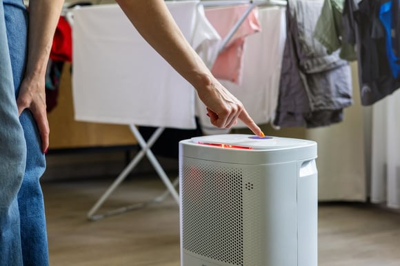 O desumidificador pode ser um aliado nos dias frios e chuvosos. (créditos: Shutterstock)