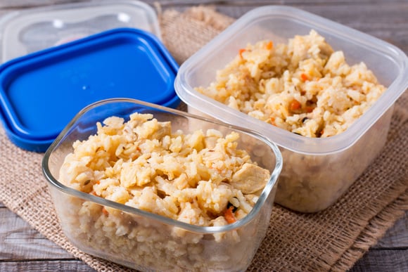 O ideal é sempre combinar arroz com fibras, proteínas e gorduras boas. (réditos: Shutterstock)