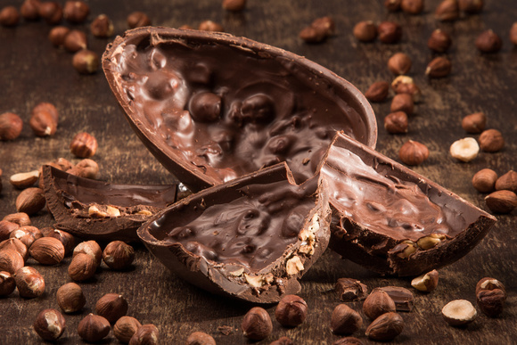 Ovo de Páscoa crocante: ainda dá tempo de fazer essa delícia chocolatuda para o domingo do coelhinho
