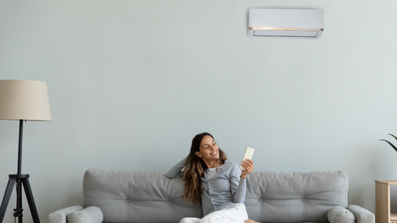 Resfria 4 vezes mais usando 5 vezes menos energia: diga adeus ao ar-condicionado com essa nova tecnologia