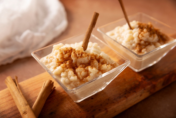 Já está liberado pular no arraiá com essa receita de arroz doce do TudoGostoso muito cremosa, quentinha e deliciosa