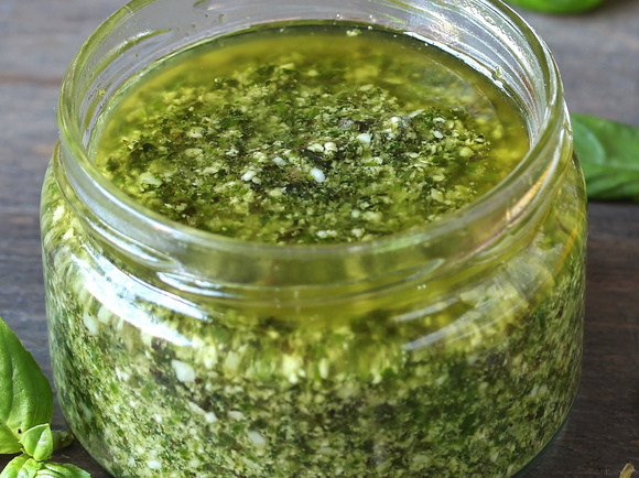 Tempero caseiro prático para carnes e legumes vai facilitar suas refeições e deixá-las ainda mais gostosas!