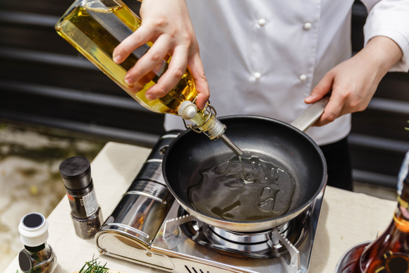 Dica inusitada para cozinhar com menos gordura vai te surpreender, aprenda agora!