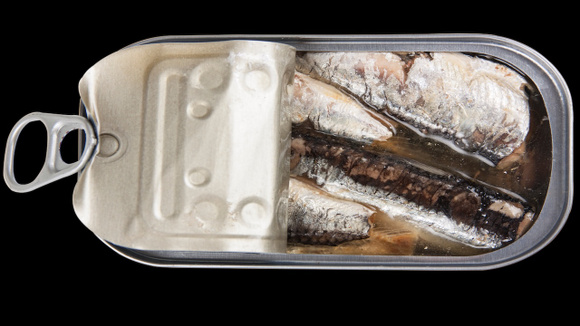 Júlia Farré, nutricionista: "Comer sardinhas enlatadas com espinhas fornece duas vezes mais cálcio do que o leite, algo que eu recomendo muito"