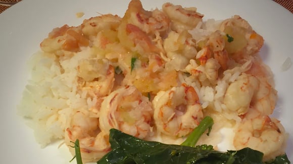 A combinação de camarão com leite de coco é uma receita que você precisa conhecer! (Créditos: TudoGostoso/Fernando Brisolla)