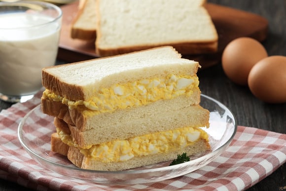 Desde que meu vizinho japonês me ensinou essa receita, meu pão com ovo nunca mais foi o mesmo: aprenda como fazer tamago sando