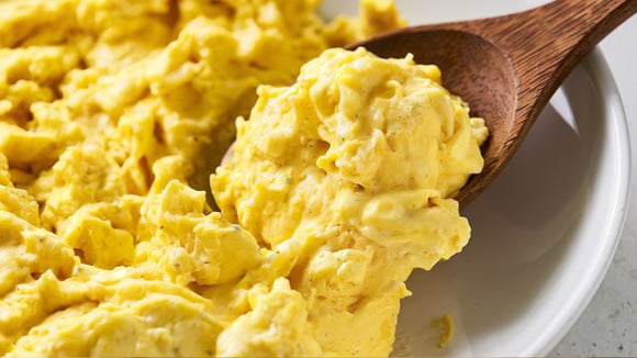 Ovo mexido cremoso só precisa de paciência: receita fica aguada por erros simples, mas te ensino passo a passo para nunca mais errar!