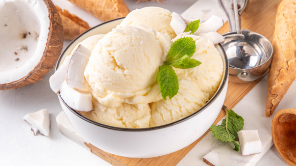 Esse sorvete é fácil de fazer e você e fica muito cremoso (Créditos: Shutterstock)