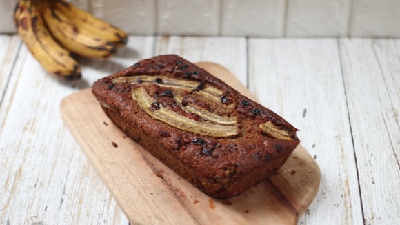 Eu fiz um bolo de banana fit simples em casa e virou meu lanche favorito, faço toda semana