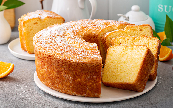 Essa é a dica definitiva para deixar o bolo de laranja com muito sabor e tão cheiroso que até os vizinhos vão sentir!