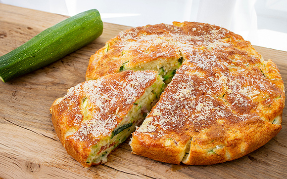 Nem farinha, nem glúten: torta de abobrinha pronta em minutos com poucos ingredientes e perfeita para qualquer hora