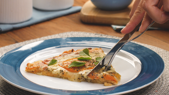 Massa de pizza com batata-doce e quinoa? Ela existe e é muito gostosa!  (Créditos: TudoGostoso)
