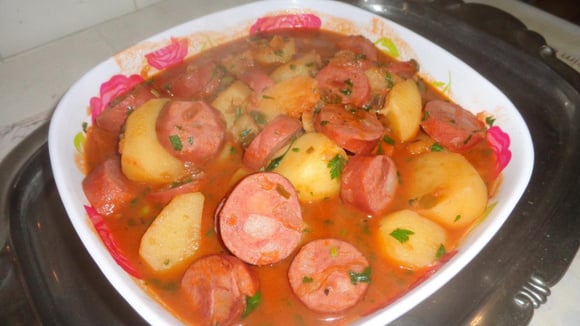 Linguiça com batata (Créditos: TudoGostoso)