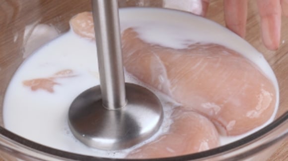 Já pensou em triturar frango com leite? O resultado é surpreendente!
