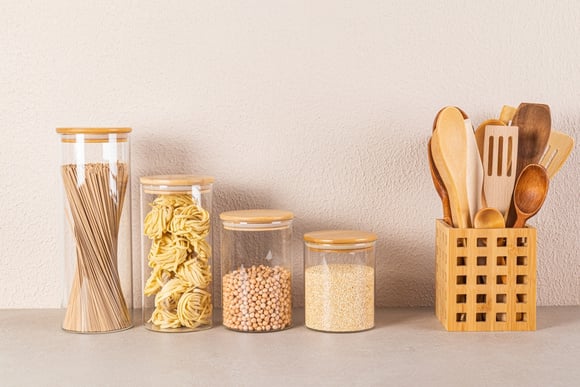 Organize sua cozinha com estilo minimalista: kit de potes de vidro com 34% OFF