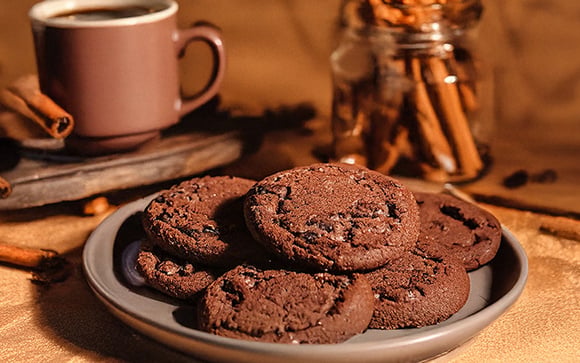 Sem farinha, sem açúcar e sem ovo: biscoito low carb de 2 ingredientes para um lanche rápido