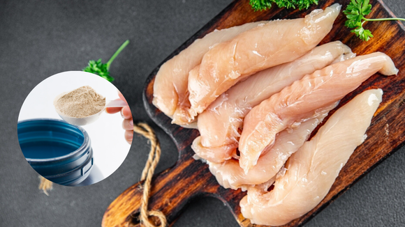 100 gramas de proteína não é 100 gramas de frango: entenda quanto você precisa comer para bater a meta