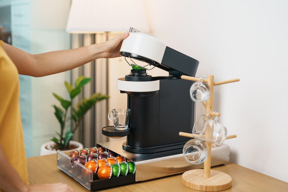 Metade do preço! Cafeteira Nescafé Dolce Gusto com mais de 50% OFF no 10.10 Mercado Livre