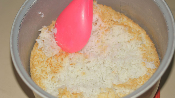 Arroz grudando no fundo da panela ficou para trás: essas 5 dicas de chef vão garantir que ele fique soltinho