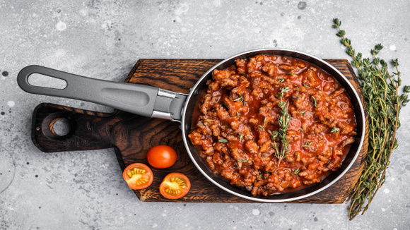 Tomates enlatados ou passata: TudoGostoso ensina qual deles resulta no melhor molho à bolonhesa