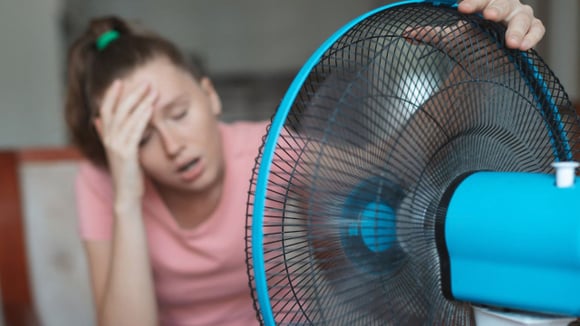 Durante a onda de calor, esse é o truque para abaixar a temperatura da sua casa em até 15°C sem ar condicionado