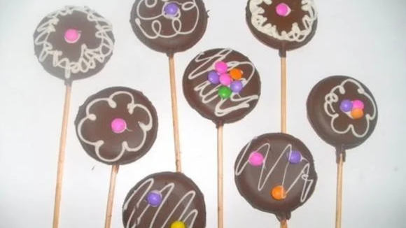Pirulito de chocolate. (créditos: TudoGostoso)