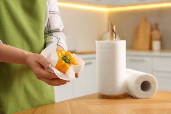 10 maneiras de usar o papel-toalha que você não sabia
