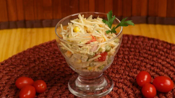 Desde que aprendi essa receita de salpicão de bacalhau no TudoGostoso, nunca mais fiz de outro jeito: a família elogia todas as vezes