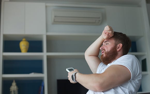Esses são os 3 maiores erros que você pode cometer com o seu ar-condicionado antes da chegada do verão (muita gente esquece do segundo item)