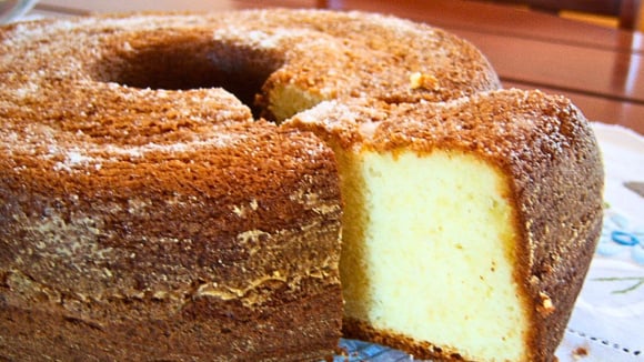 Minha mãe me ensinou essa receita de bolo de iogurte e agora eu faço todo final de semana para comer com cafezinho