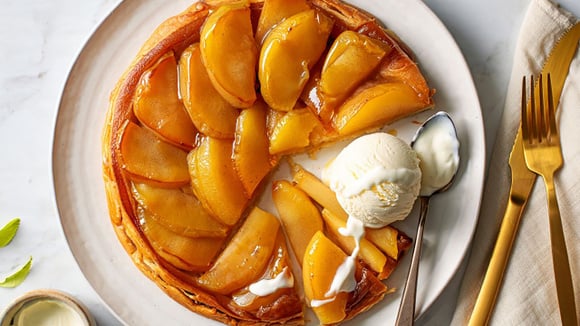 Tarte tatin fácil e perfeita: a torta de maçã invertida mais famosa do mundo é muito mais simples de fazer do que você pensa