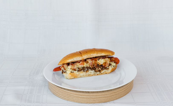 Hot dog promete agradar a todos os paladares. (Foto: Davi Andrade Melo/ Ascom Prefeitura de Paraíso do Tocantins)