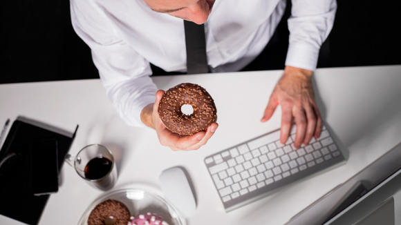 Como manter a alimentação saudável fora do home office? Essas dicas irão transformar a sua rotina no trabalho