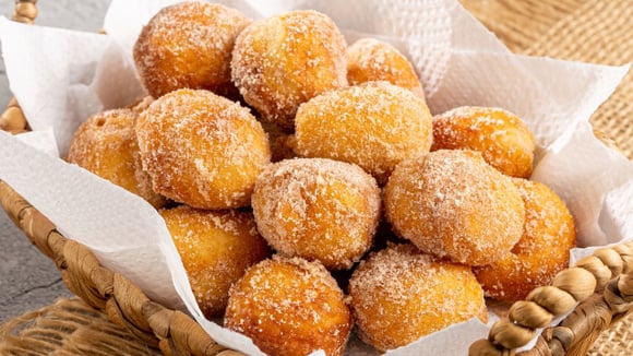 Bolinhos de maçã caseiros: uma receita fácil e fofinha para um lanche da tarde com cafezinho