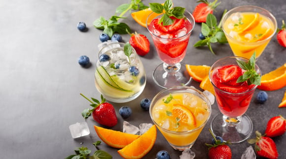 4 bebidas refrescantes e saudáveis para servir nas festas de fim de ano e impressionar a todos