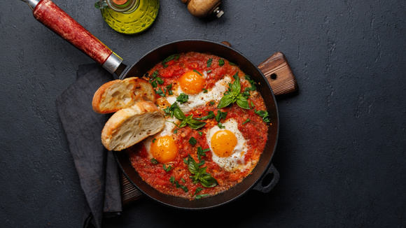 Ovos à parmegiana é o prato que você vai querer comer todo dia: receita barata e simples é de salivar!