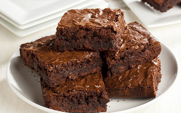 Nem glúten, nem lactose: esse brownie fitness é tão saboroso que todo mundo que prova, aprova