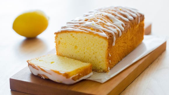 Bolo de limão fofinho e úmido (Créditos: Canva)