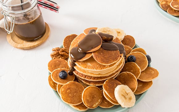 Minipanquequinha doce para fazer com os pequenos de café da manhã no Dia das Crianças: receita fofinha e muito fácil de preparar
