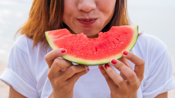 Fruta se come antes ou depois das refeições? Especialistas dão dicas e as melhores opções para incluir na rotina
