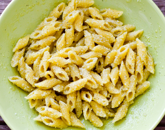 Massa fresca caseira com 2 ingredientes e pronta em menos de 15 minutos existe (e você não precisa de nenhum utensílio especial)