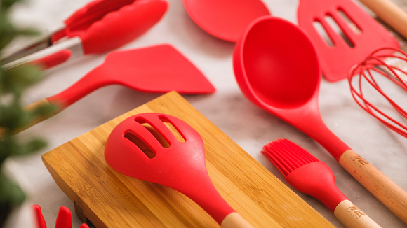 Vale a pena usar utensílios de silicone para cozinhar?
