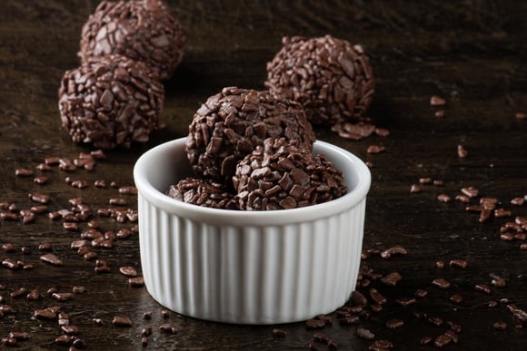 Alô, formiguinha: aprenda a fazer 5 doces bem brasileiros na airfryer. É muito fácil!