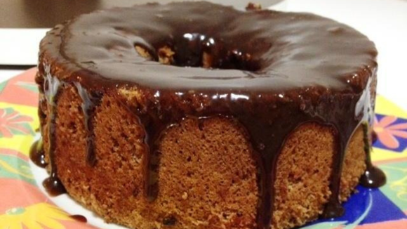 O bolo de café fica uma delícia no lanche da tarde! (Créditos: Paula/ TudoGostoso)