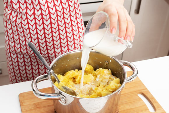 Purê aguado: esse é o ingrediente que vai salvar o a textura do seu acompanhamento
