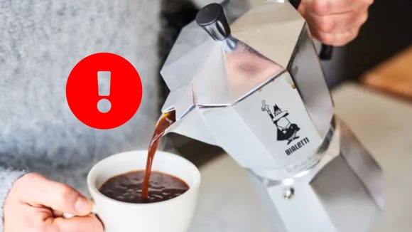 "Não faça isso": você certamente comete um desses 7 erros mais comuns na cafeteira italiana