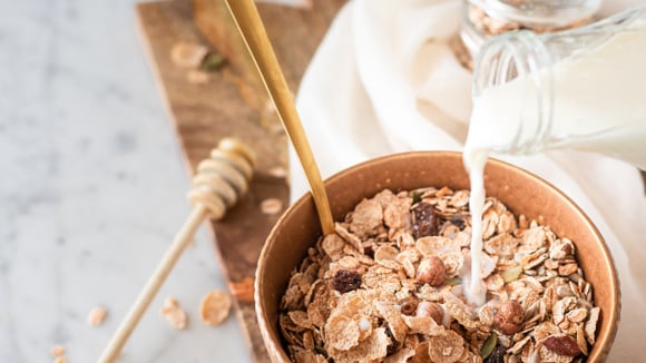 Aveia é o melhor cereal para a sua saúde mental e física. Descubra os benefícios!