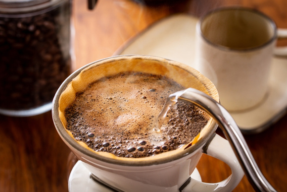 Anvisa anuncia recolhimento de pó de café por irregularidades sanitárias; veja qual marca está envolvida